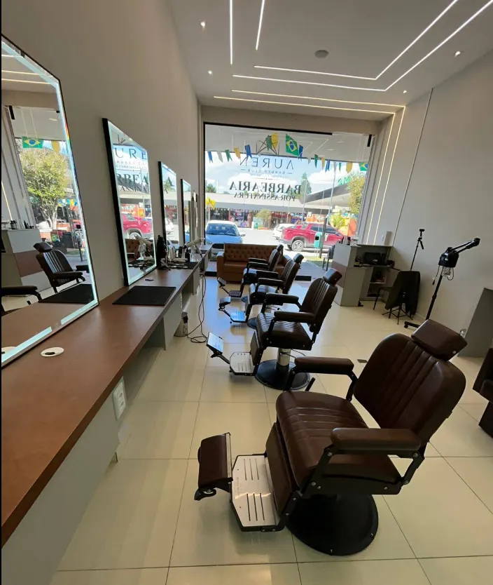 Vista interna da Auren Barber Club